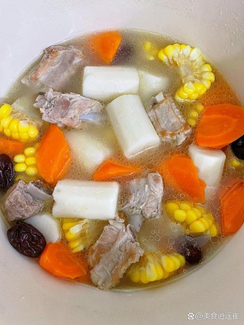 炖排骨汤家常做法有哪些？-图2