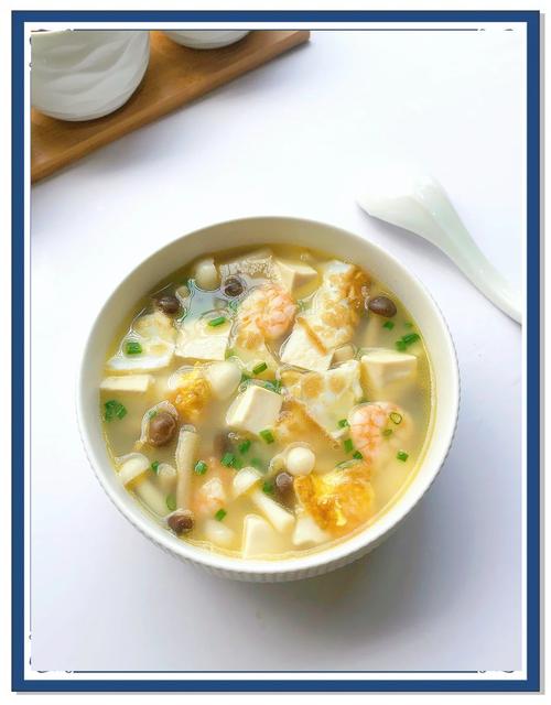 蘑菇豆腐海鲜汤怎么做？-图1
