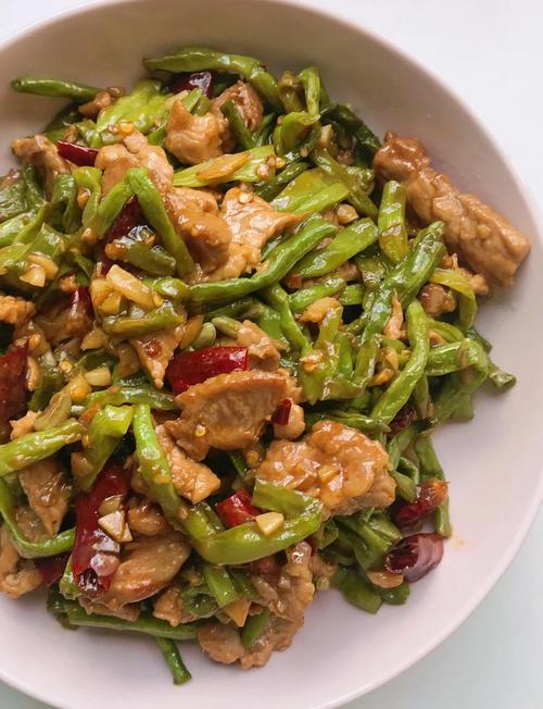 豇豆炒肉怎么做?家常做法有哪些?-图2 豇豆炒肉怎么做?家常做法有哪些?-图2