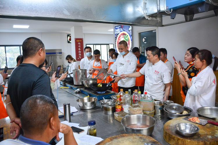 重庆海鲜厨师哪里学？-图2