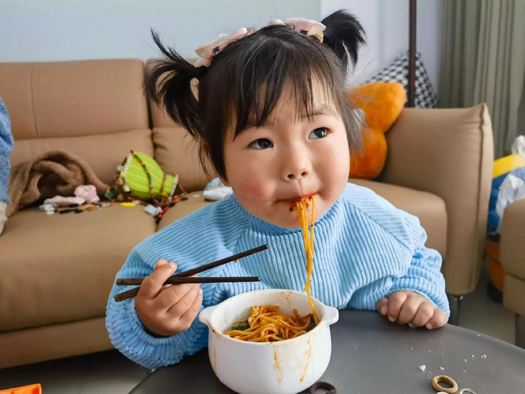 两岁宝宝面条怎么做好吃又安全?-图2 两岁宝宝面条怎么做好吃又安全?-图2