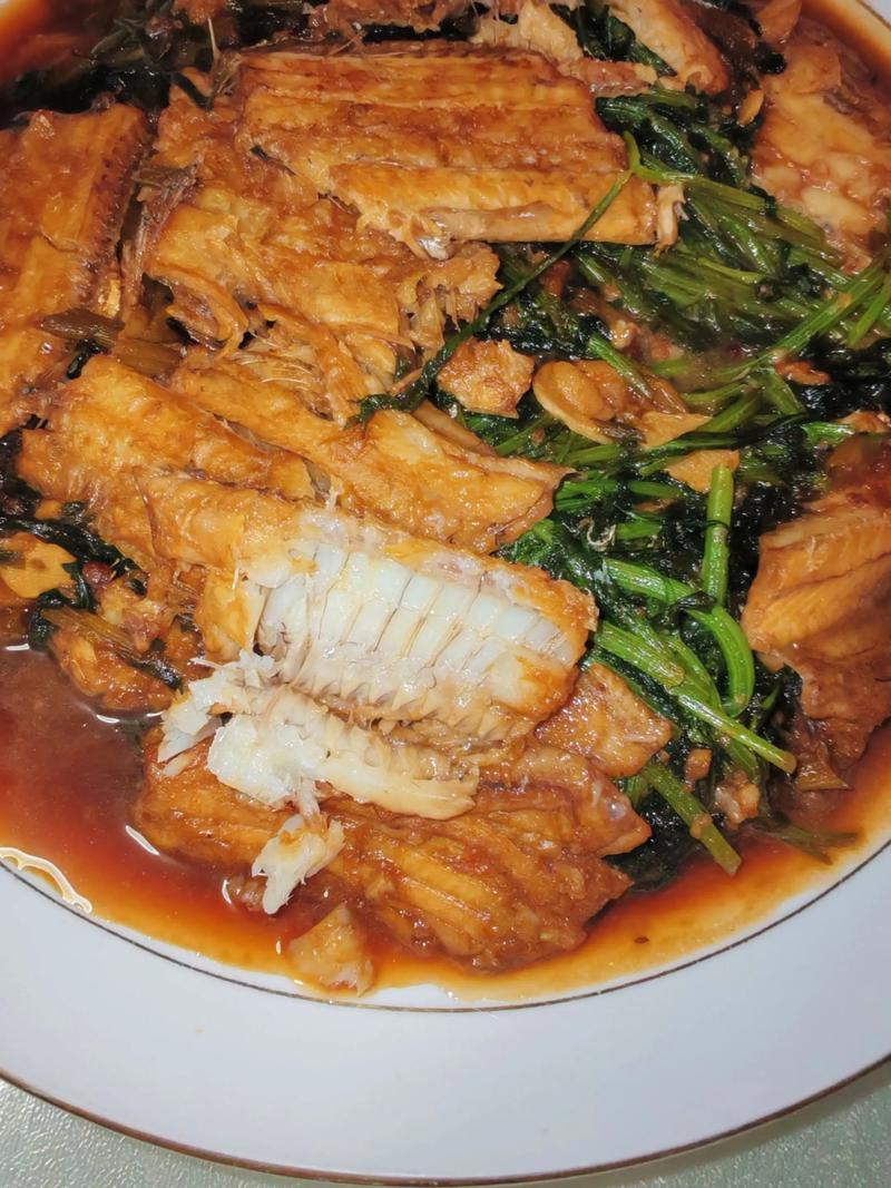 家常闷刀鱼怎么做才入味?-图2 家常闷刀鱼怎么做才入味?-图2