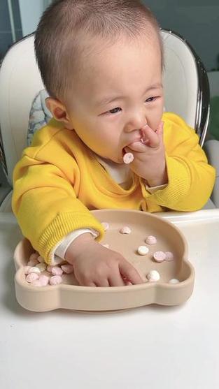 8个月宝宝吃溶豆卡住-图1