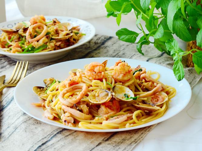 海鲜意面白汁怎么做？-图1