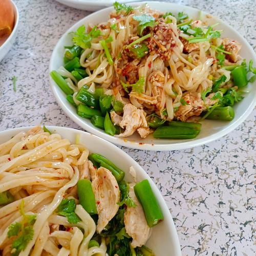 家常拌面图片全家，有哪些家常做法？-图2