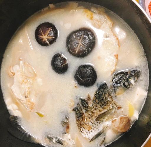 鲫鱼海鲜菇豆腐鸡蛋汤，鲜味怎么来的？-图3