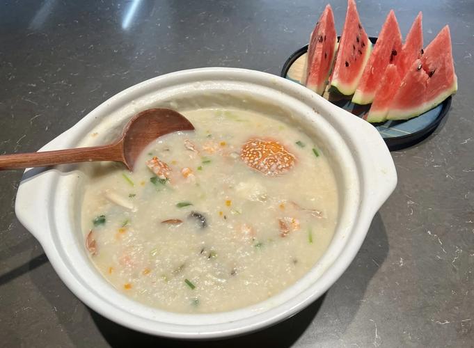 海鲜粥怎么做？芹菜明虾粥有何秘诀？-图2