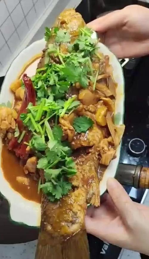 家常烧鲤鱼怎么做才好吃？-图3