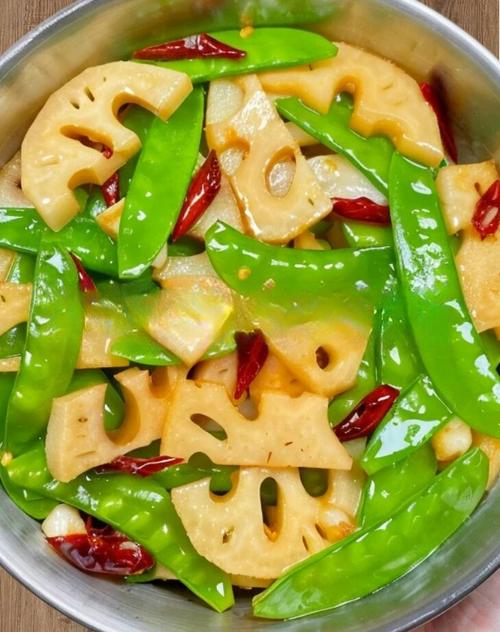 家常炒脆藕与豆腐，如何炒出脆嫩鲜香？-图1