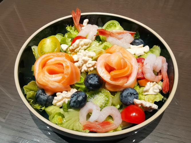 海鲜蔬菜沙拉图片有哪些创意做法？-图1