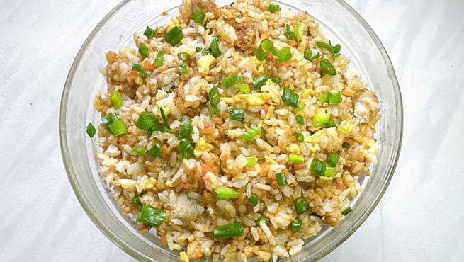 泰国海鲜芋头炒饭怎么做？-图1