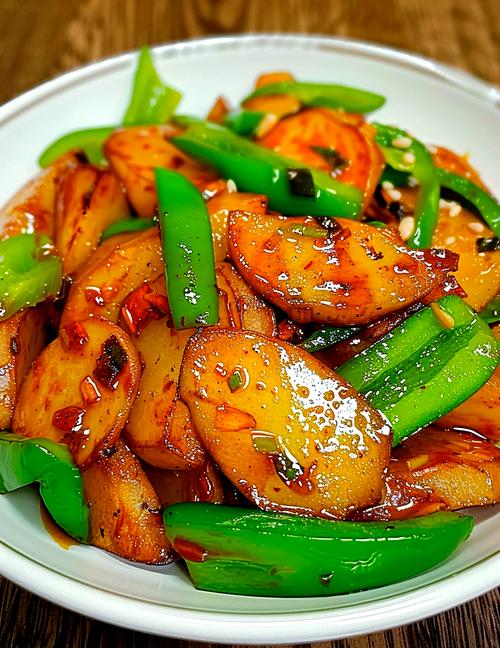 小土豆片怎么做好吃又家常?-图2 小土豆片怎么做好吃又家常?-图2