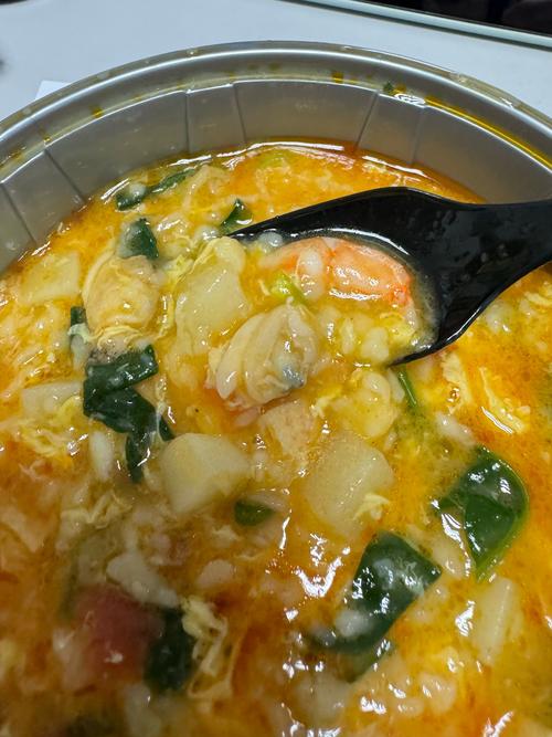 海鲜蛤蜊西红柿疙瘩汤-图1