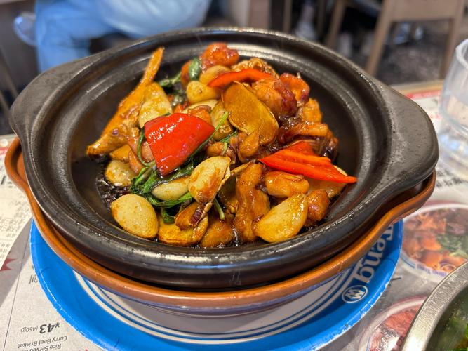 小油饼家常菜馆三杯鸡有何独特魅力？-图2