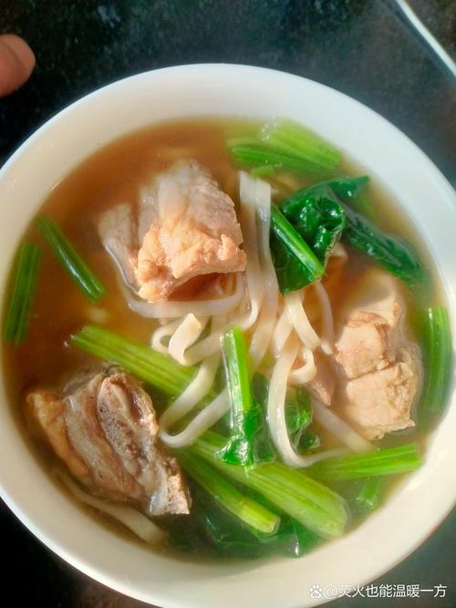 宝宝辅食排骨汤面条怎么做？-图2