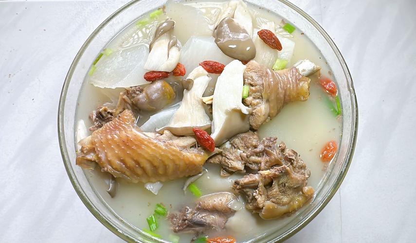 冬瓜鸡海鲜菇汤，鲜味怎么来的？-图2