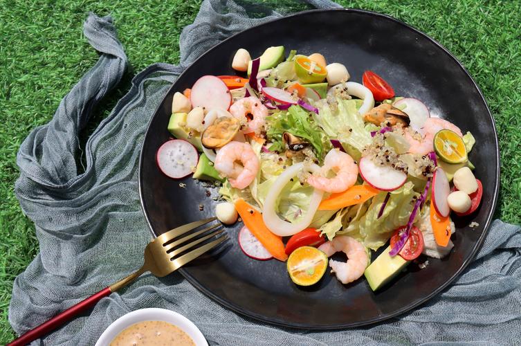 海鲜沙拉图片大全视频-图2