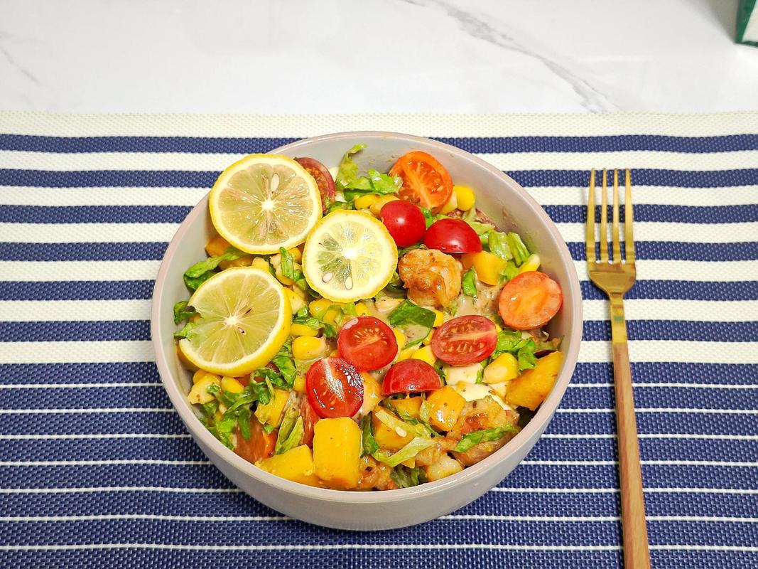 芒果海鲜蔬菜沙拉怎么做?-图3 芒果海鲜蔬菜沙拉怎么做?-图3