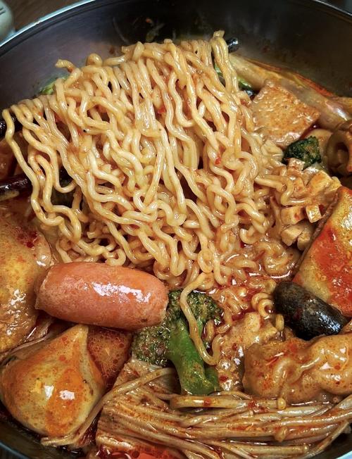 家常麻辣烫怎么做？做法大全在这里-图1