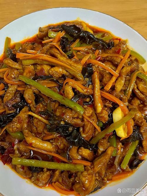 鱼香肉丝怎么做才够家常入味？-图2