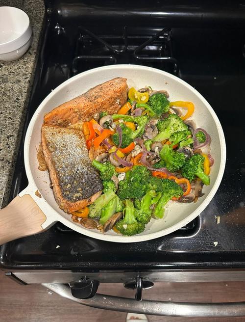 三文鱼汤怎么做？家常做法有哪些？-图1