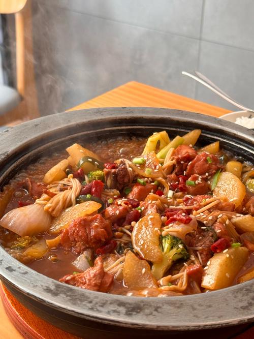 香辣石锅鸡怎么做？家常做法看这里！-图2