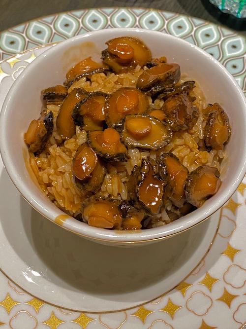 鲍鱼炒饭图片诱人，怎么做才好吃？-图1