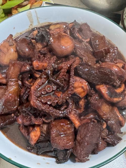 酱焖八爪鱼的家常做法-图1