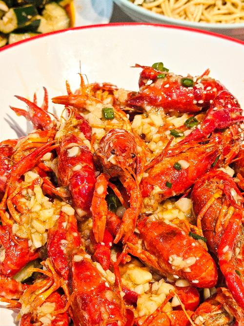 蒜香小龙虾的家常做法-图2