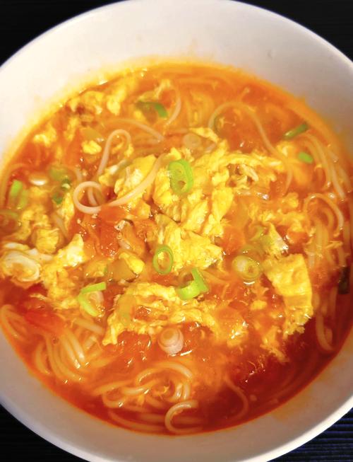 西红柿木耳鸡蛋海鲜面，海鲜和木耳能一起煮吗？-图2