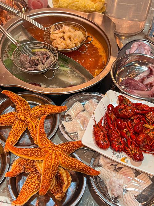 海鲜牛肉鸳鸯火锅图片-图2 海鲜牛肉鸳鸯火锅图片-图2