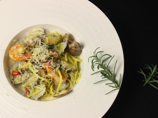 意大利五渔村海鲜意面,鲜香秘诀在哪?-图2 意大利五渔村海鲜意面,鲜香秘诀在哪?-图2