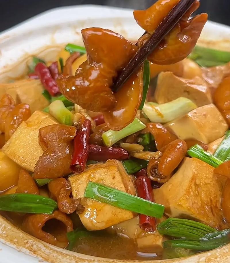 肥肠豆腐汤怎么做才好吃？-图2