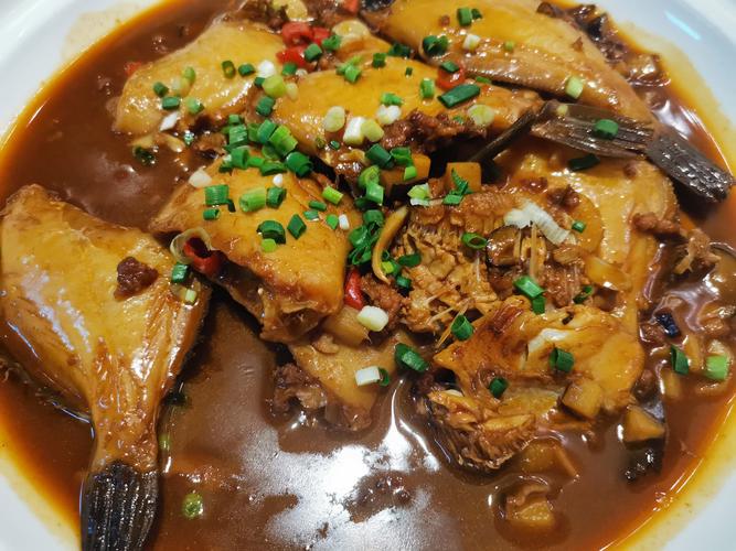 家常扒皮鱼怎么做才够味？-图3