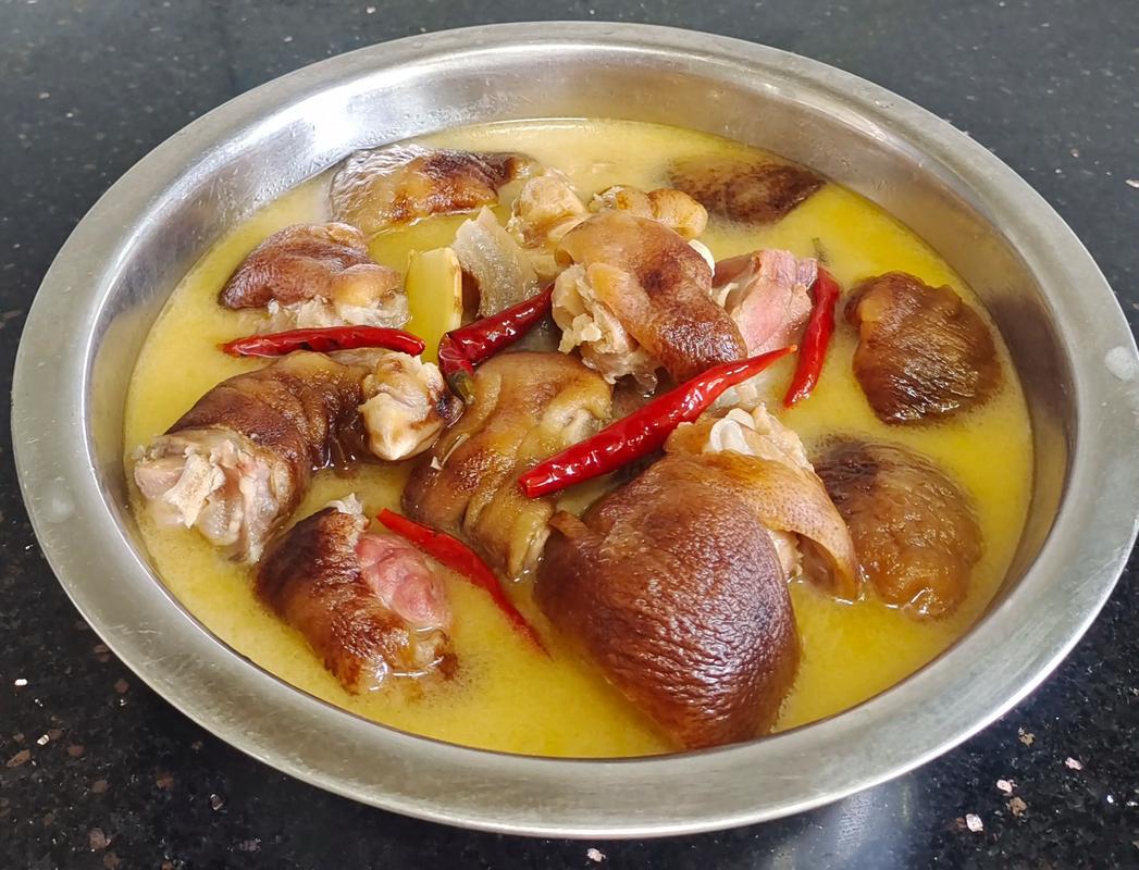 腊猪脚家常做法有哪些？-图2