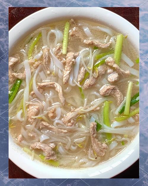 家常瘦肉粉丝汤怎么做？-图2