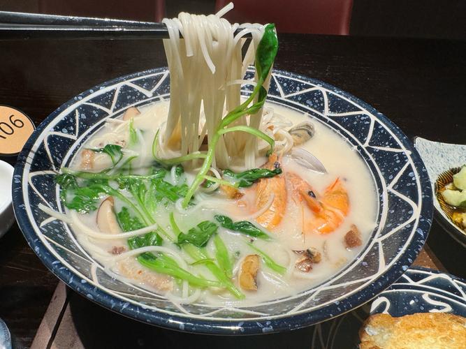 海鲜砂锅汤面图片大全，做法有哪些？-图3