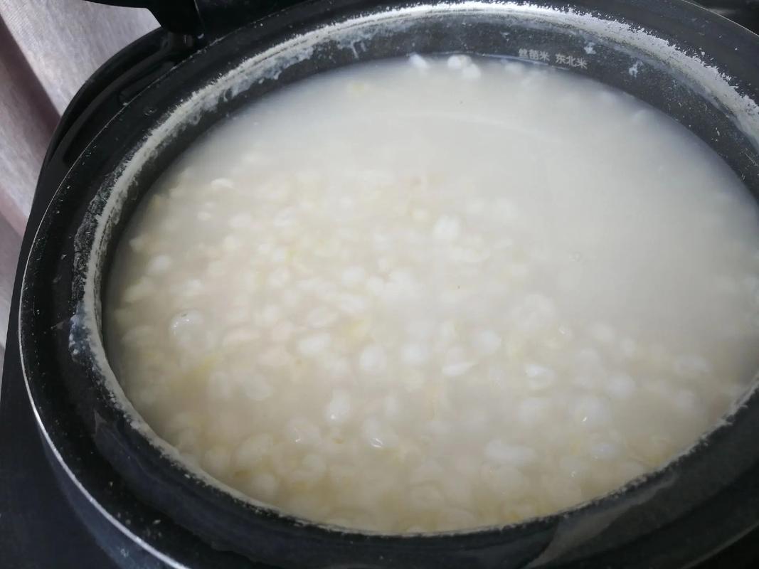 玉米粒煮粥怎么做好吃又软糯？-图1
