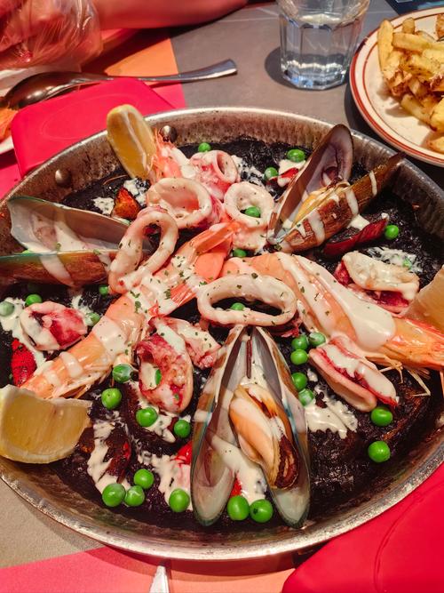 西班牙海鲜烩饭墨鱼汁，为何如此独特？-图1