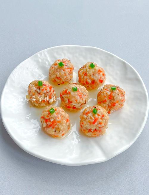 宝宝鸡肉丸蔬菜蒸丸子-图1
