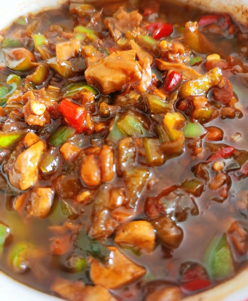 蘑菇辣椒酱怎么做?家常做法来啦!-图2 蘑菇辣椒酱怎么做?家常做法来啦!-图2