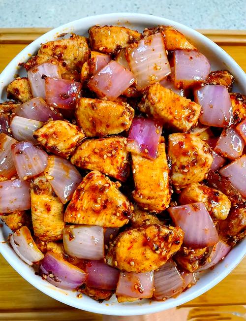 孜然小炒肉怎么炒才香入味？-图1