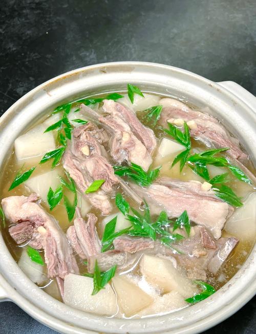 蒸羊排怎么做才软嫩入味？-图1