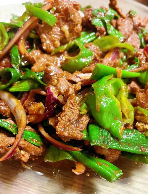 家常炒鲜牛肉怎么做才嫩滑入味？-图3