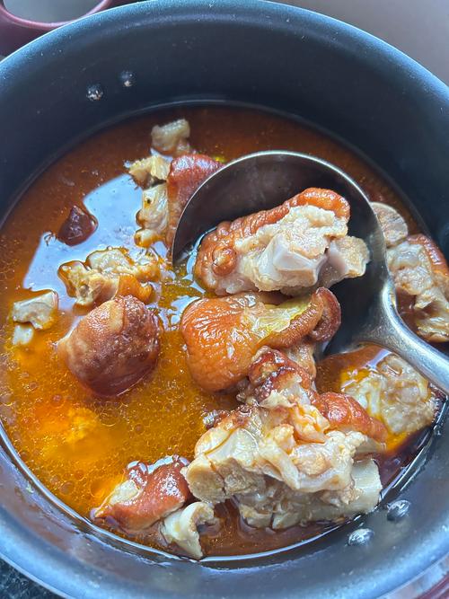 高压锅炖猪脚家常做法,怎么炖才软烂脱骨?-图2 高压锅炖猪脚家常做法,怎么炖才软烂脱骨?-图2