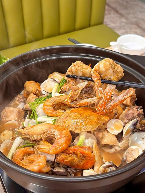 鸡肉海鲜火锅怎么做才好吃?-图2 鸡肉海鲜火锅怎么做才好吃?-图2