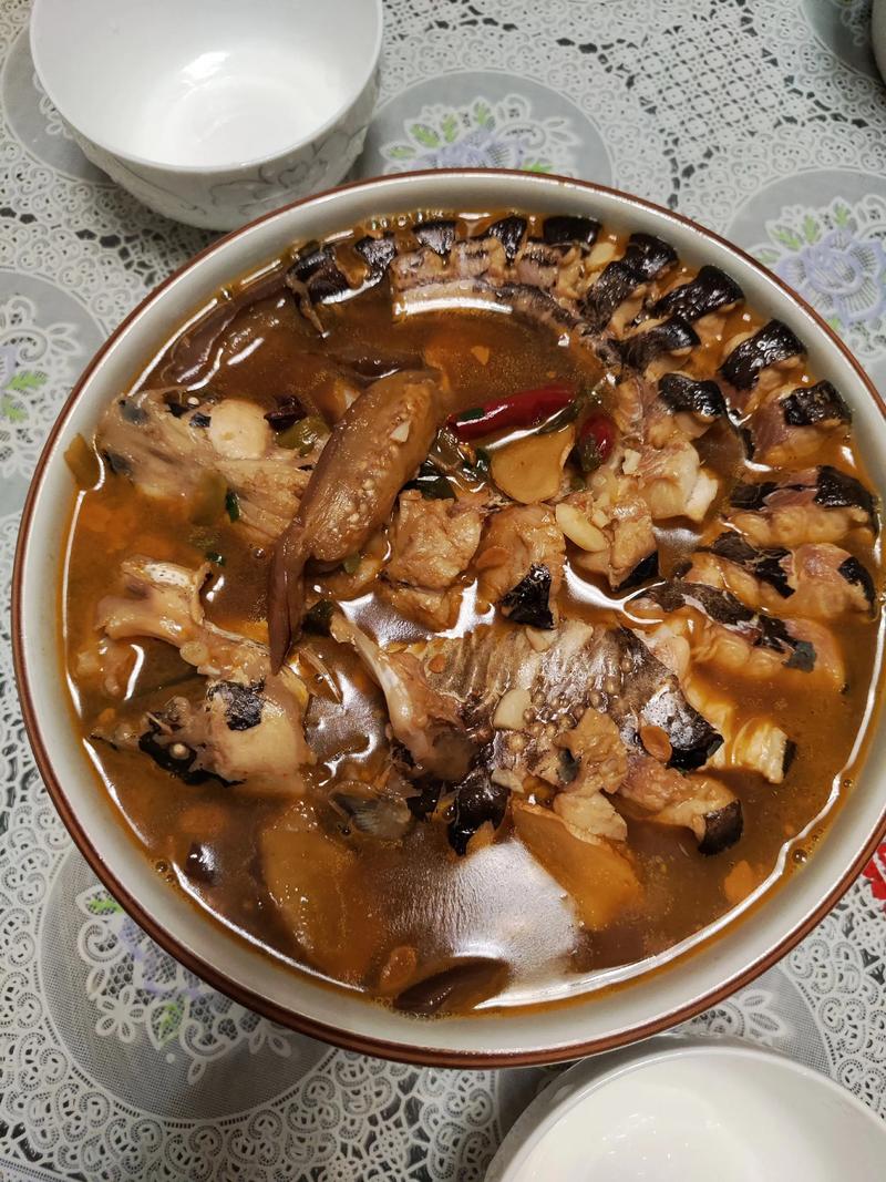 炖念鱼怎么做好吃又入味？-图2