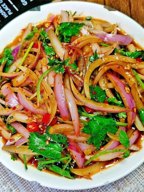 洋葱丝怎么做才好吃？家常做法有哪些？-图1