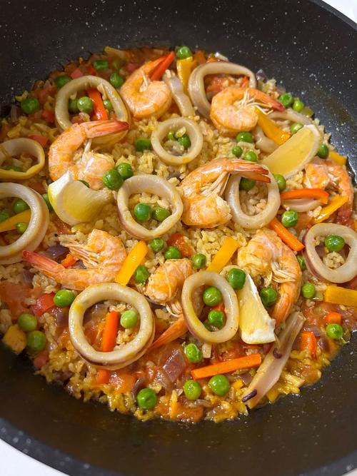 西班牙海鲜炒饭怎么做?-图1 西班牙海鲜炒饭怎么做?-图1