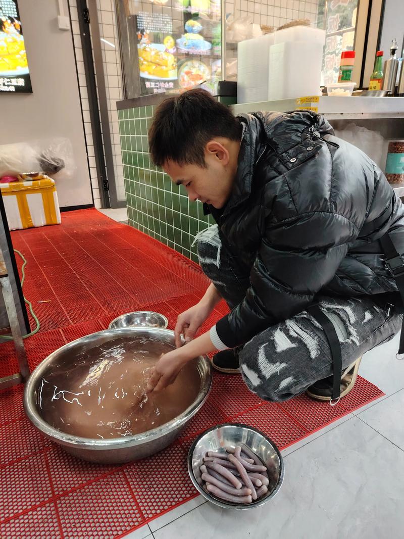 海鲜里的沙子怎么快速弄干净？-图3